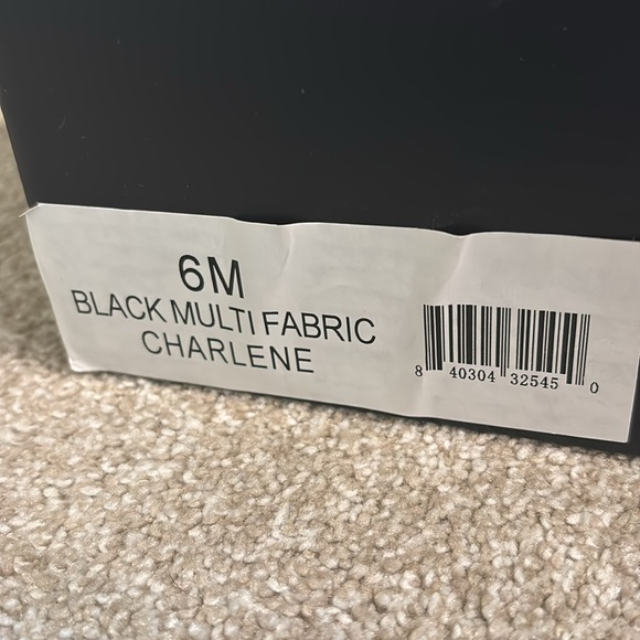 J slides Charlene sneaker New inbox size 6 - Picture 3 of 7